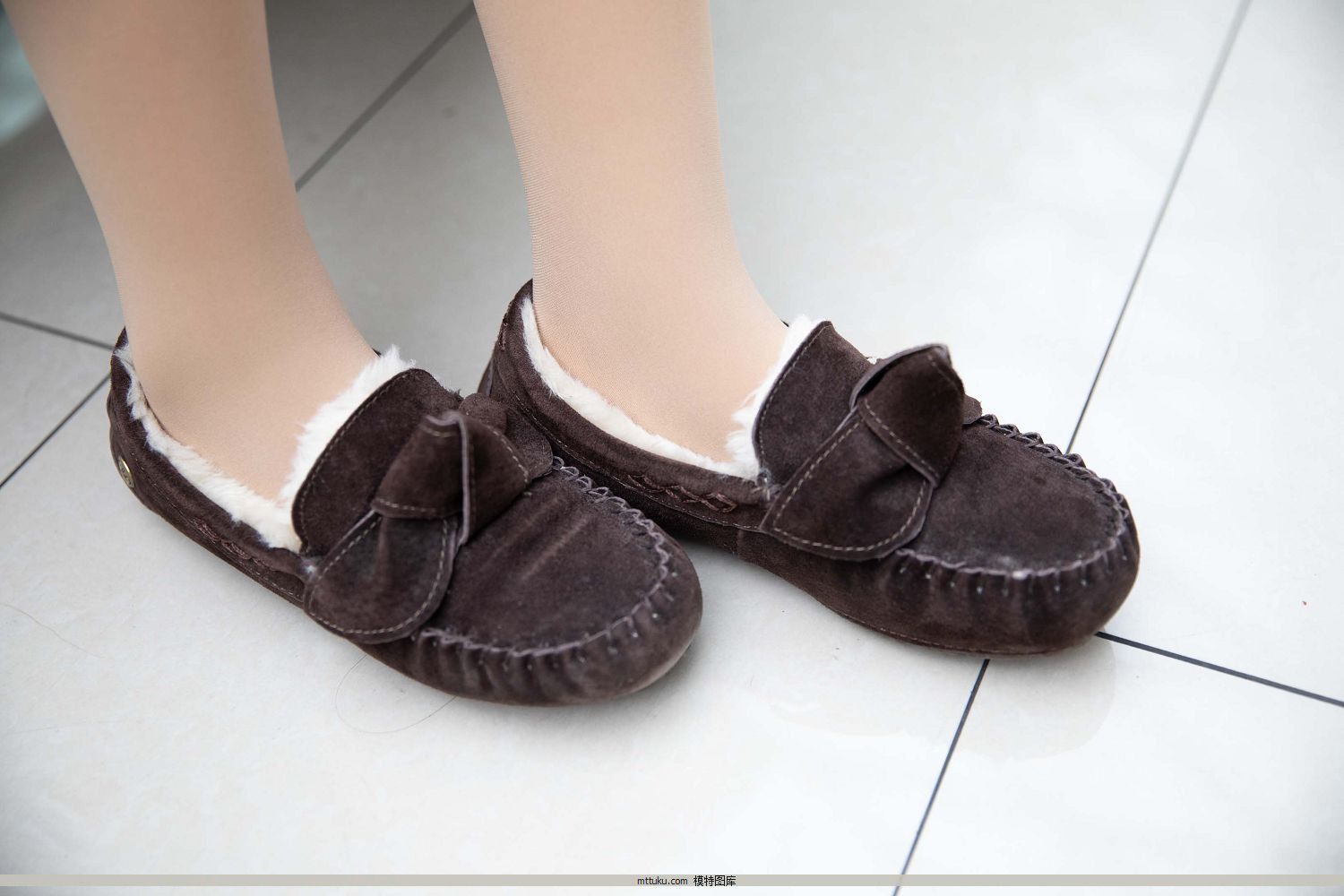 [ý] No.118 ҶȻ-һѣ̳ugg˿ [121P1.56G]